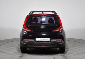 Подержанный автомобиль Kia Soul 2020 года (6 фото)