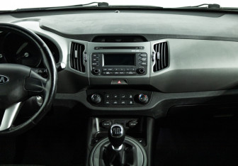 Подержанный автомобиль Kia Sportage 2015 года (14 фото)