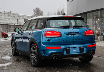 Подержанный автомобиль MINI Clubman Wagon 2022 года (9 фото)