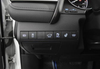 Подержанный автомобиль Toyota Camry Sedan 2019 года (19 фото)
