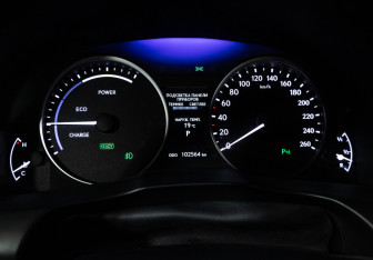 Подержанный автомобиль Lexus ES 2013 года (12 фото)