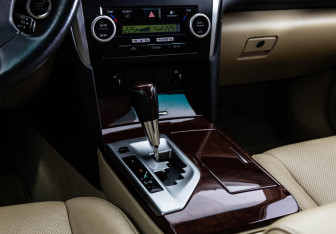 Подержанный автомобиль Toyota Camry Sedan 2014 года (14 фото)