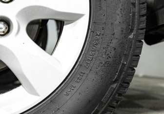 Подержанный автомобиль Mitsubishi Pajero 2011 года (17 фото)
