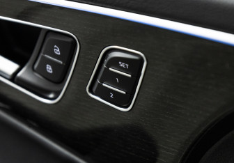 Подержанный автомобиль Audi Q7 2021 года (17 фото)