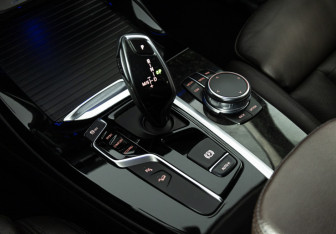 Подержанный автомобиль BMW X3 2018 года (17 фото)