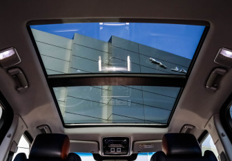 Подержанный автомобиль Land Rover Range Rover 2016 года (29 фото)