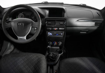 Подержанный автомобиль LADA (ВАЗ) Priora Sedan 2017 года (14 фото)