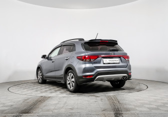 Подержанный автомобиль Kia Rio Hatchback 2018 года (7 фото)
