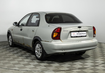 Подержанный автомобиль Chevrolet Lanos 2008 года (7 фото)
