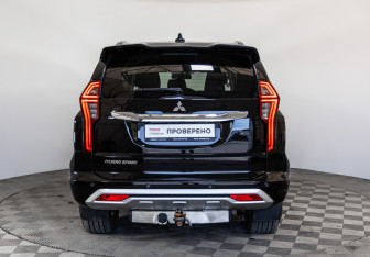 Подержанный автомобиль Mitsubishi Pajero Sport 2022 года (6 фото)