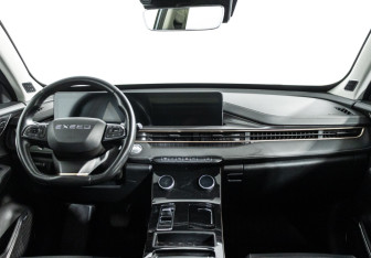 Подержанный автомобиль Exeed LX 2022 года (13 фото)