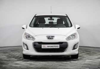 Подержанный автомобиль Peugeot 308 Hatchback 2011 года (2 фото)