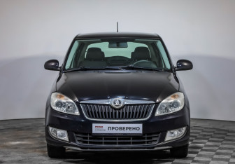 Подержанный автомобиль Skoda Fabia Hatchback 2013 года (2 фото)