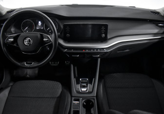 Подержанный автомобиль Skoda Octavia Liftback 2021 года (15 фото)