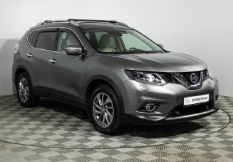 Подержанный автомобиль Nissan X-Trail 2017 года (3 фото)