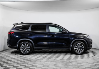 Подержанный автомобиль Chery Tiggo 8 2021 года (15 фото)