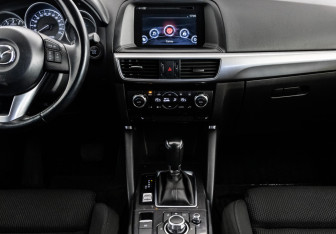 Подержанный автомобиль Mazda CX-5 2017 года (13 фото)
