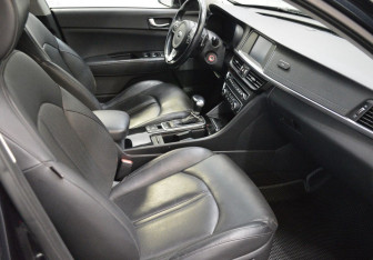 Подержанный автомобиль Kia Optima Sedan 2018 года (12 фото)