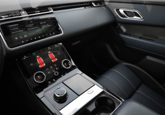 Подержанный автомобиль Land Rover Range Rover Velar 2019 года (23 фото)