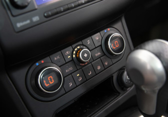 Подержанный автомобиль Nissan Qashqai+2 2011 года (14 фото)