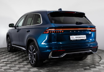 Подержанный автомобиль Geely Monjaro 2023 года (8 фото)