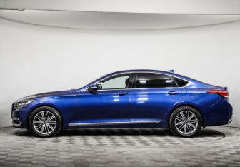 Подержанный автомобиль Genesis G80 2017 года (8 фото)