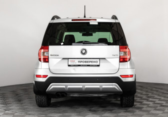 Подержанный автомобиль Skoda Yeti 2015 года (6 фото)