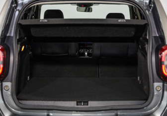 Подержанный автомобиль Renault Duster 2022 года (29 фото)