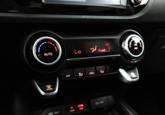 Подержанный автомобиль Kia Rio Hatchback 2019 года (17 фото)