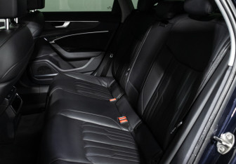 Подержанный автомобиль Audi A6 Sedan 2018 года (10 фото)
