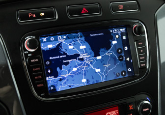 Подержанный автомобиль Ford Mondeo Sedan 2011 года (17 фото)