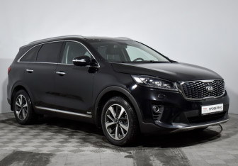 Подержанный автомобиль Kia Sorento 2018 года (3 фото)