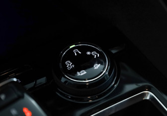 Подержанный автомобиль Peugeot 3008 2020 года (20 фото)