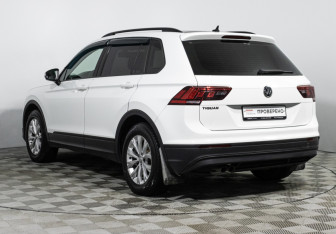 Подержанный автомобиль Volkswagen Tiguan 2018 года (7 фото)