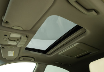 Подержанный автомобиль Infiniti FX 2011 года (15 фото)