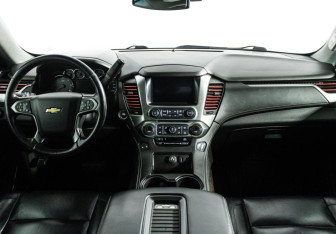 Подержанный автомобиль Chevrolet Tahoe 2016 года (12 фото)