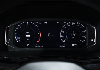 Подержанный автомобиль Volkswagen Multivan 2020 года (14 фото)