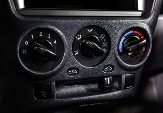 Подержанный автомобиль Kia Picanto 2007 года (15 фото)