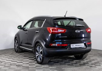 Подержанный автомобиль Kia Sportage 2013 года (7 фото)