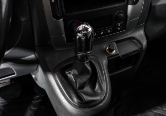Подержанный автомобиль Peugeot Expert 2015 года (11 фото)