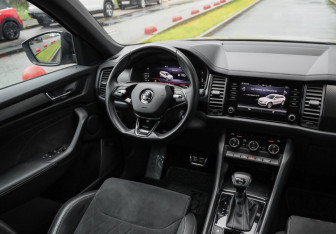 Подержанный автомобиль Skoda Kodiaq 2022 года (11 фото)