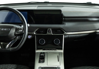 Подержанный автомобиль Exeed TXL 2023 года (14 фото)