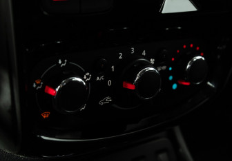 Подержанный автомобиль Nissan Terrano 2019 года (16 фото)