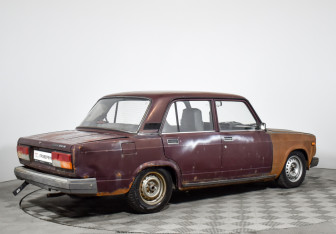 Подержанный автомобиль LADA (ВАЗ) 2107 2007 года (5 фото)