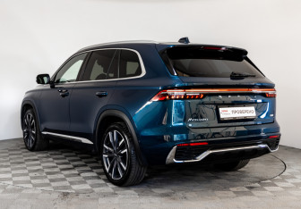 Подержанный автомобиль Geely Monjaro 2023 года (7 фото)