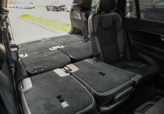 Подержанный автомобиль Volvo XC90 2019 года (31 фото)