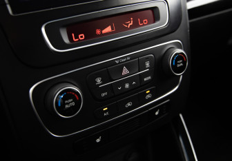 Подержанный автомобиль Kia Sorento 2014 года (13 фото)