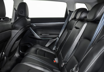 Подержанный автомобиль Geely Atlas Pro 2023 года (12 фото)