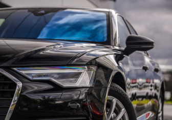 Подержанный автомобиль Audi A6 Sedan 2020 года (2 фото)
