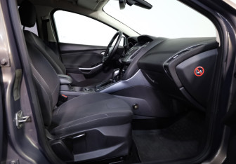 Подержанный автомобиль Ford Focus Hatchback 2012 года (19 фото)